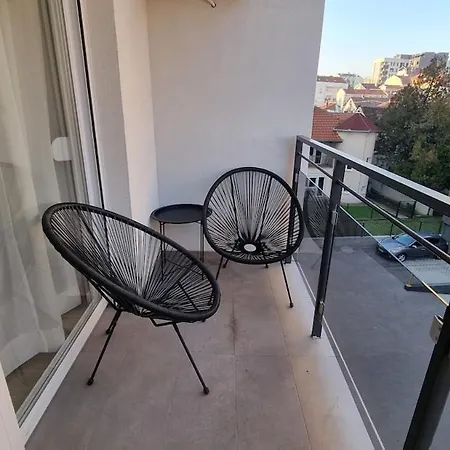 Apartment Grove-city Center With Free Parking *