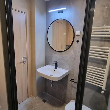 Grove-city Center With Free Parking Appartement Kragujevac