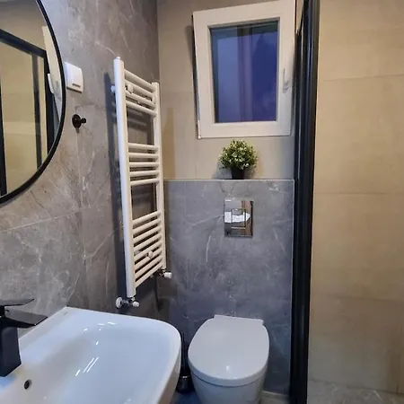 Grove-city Center With Free Parking * Kragujevac