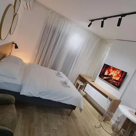 Apartment Grove-city Center With Free Parking