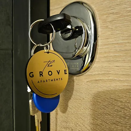 Grove-city Center With Free Parking Kragujevac