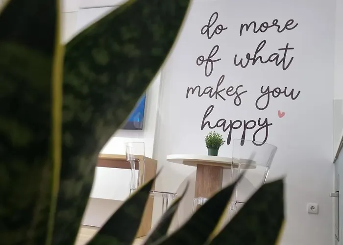 Grove-city Center With Free Parking Daire *