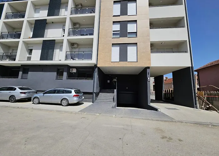 Grove-city Center With Free Parking